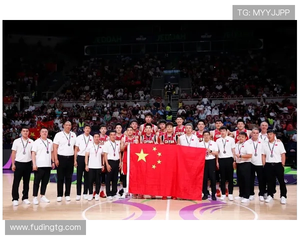 篮球世界杯震撼开战 中国男篮迎战强敌全力以赴誓要晋级八强