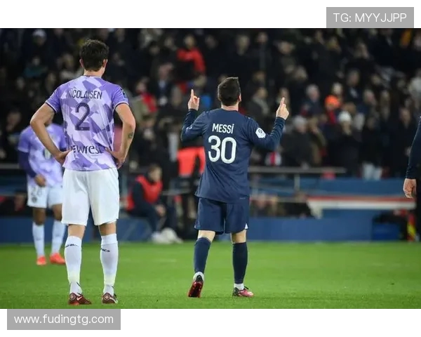 巴黎圣日耳曼与摩纳哥精彩对决 上演法甲巅峰对决争锋相对