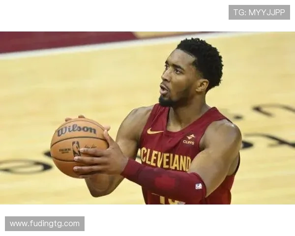 火箭队与马刺激战正酣 球迷期待两队迎来精彩对决时刻