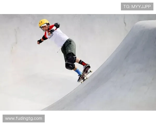 重庆极限运动队在滑板精英赛中以61分稳居积分榜首位 重庆极限运动队在滑板精英赛中以61分稳居积分榜首位