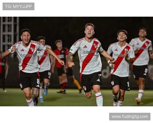 世俱杯精彩对决巴塞罗那与河床的巅峰之战即将上演